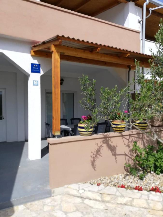 Apartments Zvonimir Privlaka  Exteriér fotografie